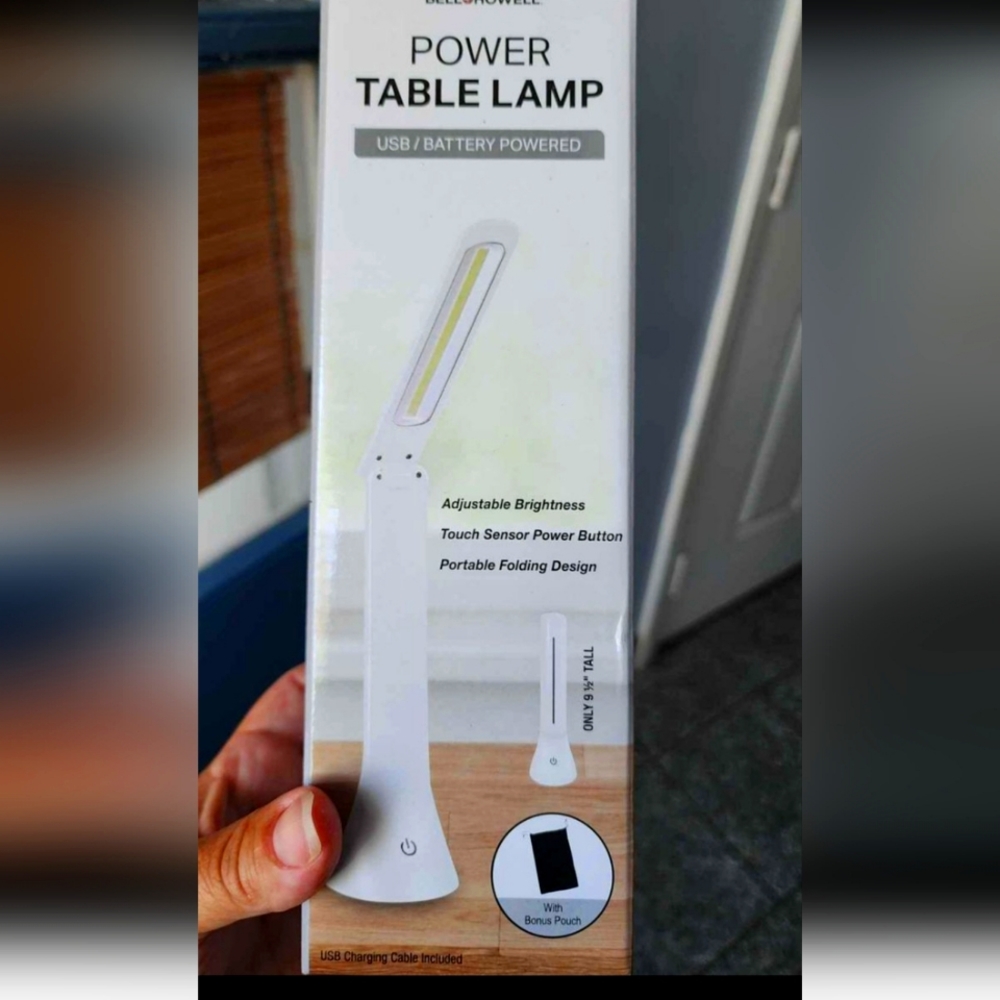 Desk lamp
